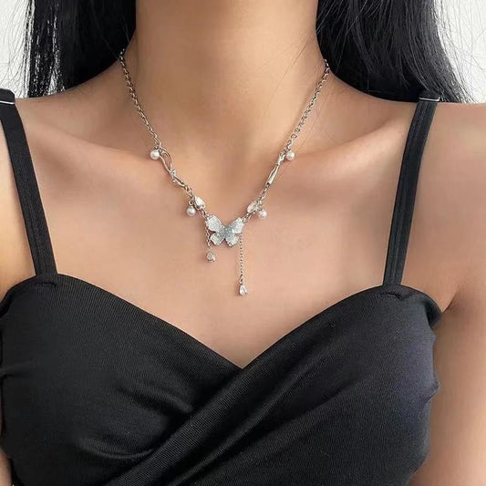 Blaue Kristall-Schmetterlingskette für Damen