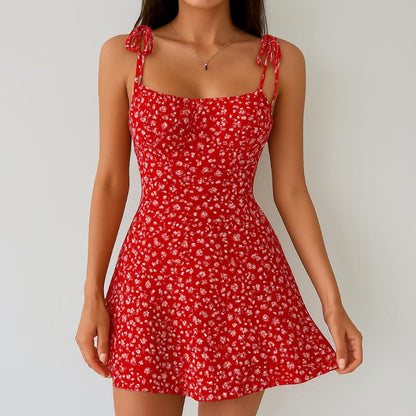 Kurzes Sommerkleid mit Blumenmuster für Damen