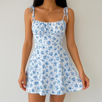 Kurzes Sommerkleid mit Blumenmuster für Damen